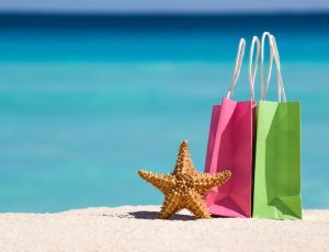 beach-shopping-anna-maria-island-condo-rentals